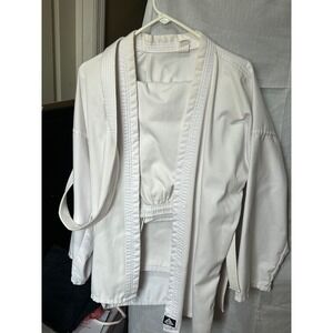 Century Martial Arts Karate Gi Uniform White Size 4 Cotton Polyester Blend